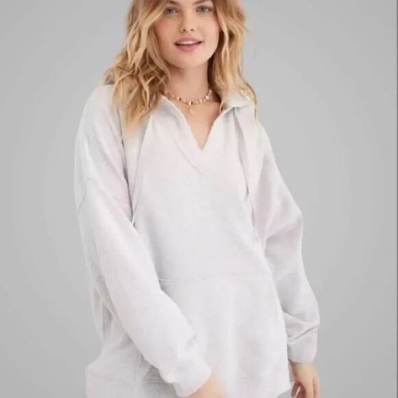 aerie Tops - Aerie Barefoot V Neck Oversized Hoodie Sweatshirt White Small